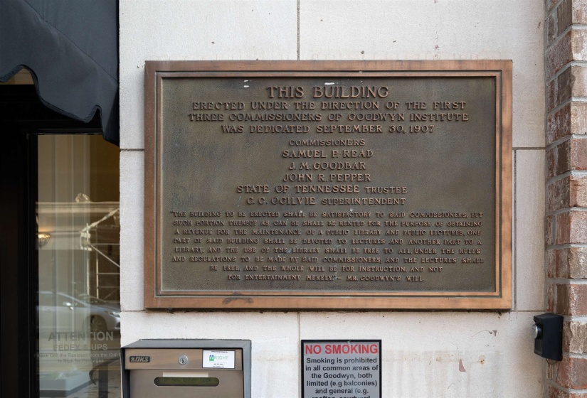 127 MADISON AVE, Memphis, Tennessee 38103, 2 Bedrooms Bedrooms, 5 Rooms Rooms,2 BathroomsBathrooms,Residential,For Sale,MADISON,10189784
