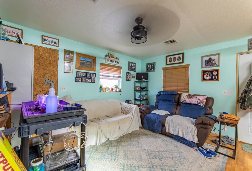 2040 LIBERTY RD, Morris Chapel, Tennessee 38361, 1 Bedroom Bedrooms, 3 Rooms Rooms,2 BathroomsBathrooms,Residential,For Sale,LIBERTY,10190110