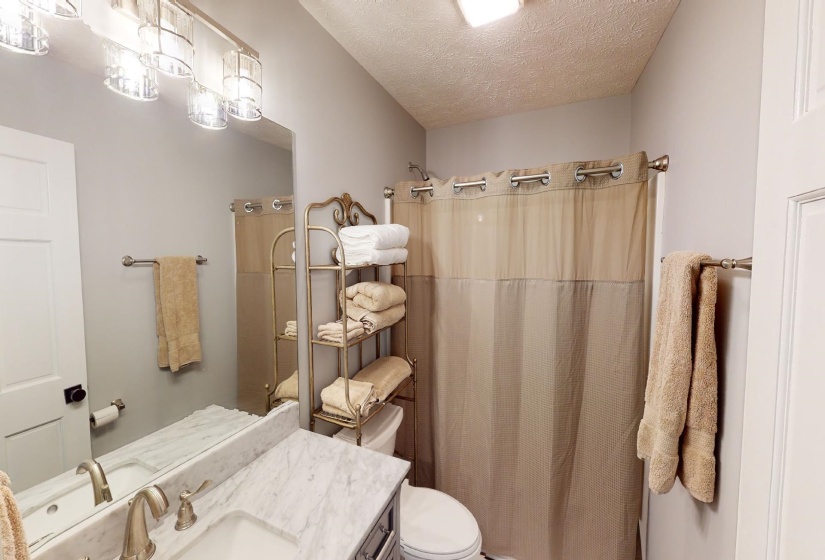 215 GLADING PLACE LN, Counce, Tennessee 38326, 4 Bedrooms Bedrooms, 10 Rooms Rooms,3.1 BathroomsBathrooms,Residential,For Sale,GLADING PLACE,10190776