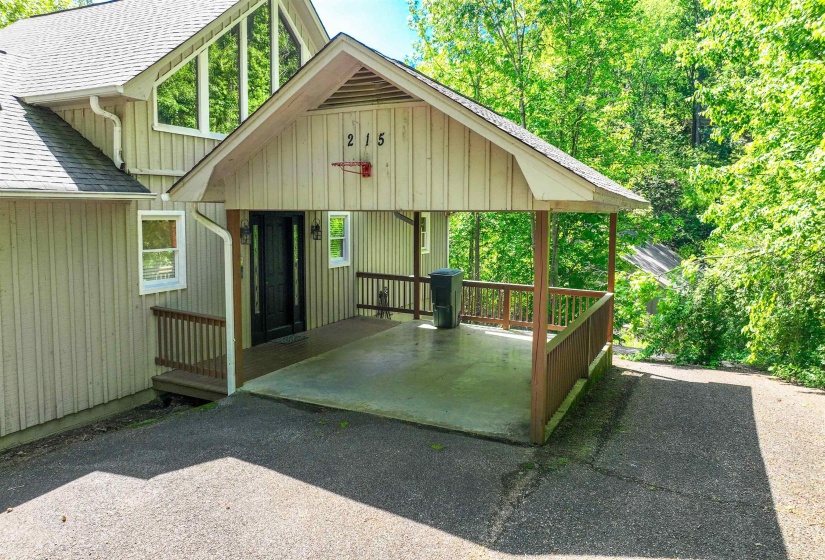 215 GLADING PLACE LN, Counce, Tennessee 38326, 4 Bedrooms Bedrooms, 10 Rooms Rooms,3.1 BathroomsBathrooms,Residential,For Sale,GLADING PLACE,10190776