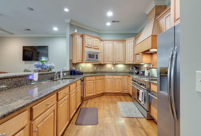 226 WHITE STATION RD, Memphis, Tennessee 38117, 4 Bedroom Bedrooms, 9 Room Rooms,3.1 BathroomBathrooms,Residential,For Sale,WHITE STATION,0,10191008