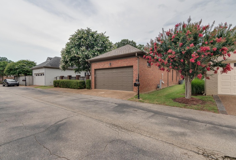 226 WHITE STATION RD, Memphis, Tennessee 38117, 4 Bedroom Bedrooms, 9 Room Rooms,3.1 BathroomBathrooms,Residential,For Sale,WHITE STATION,0,10191008