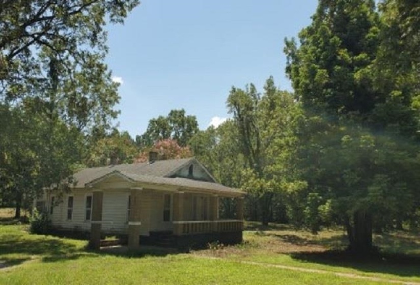 Original 99-year-old home to be sold as-is