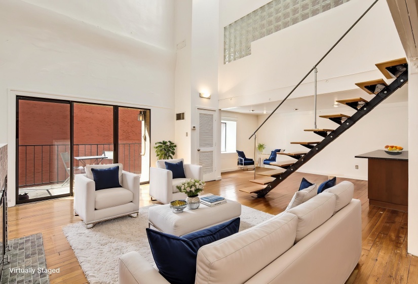 107 FRONT ST, Memphis, Tennessee 38103, 2 Bedrooms Bedrooms, 6 Rooms Rooms,2 BathroomsBathrooms,Residential,For Sale,FRONT,10192038