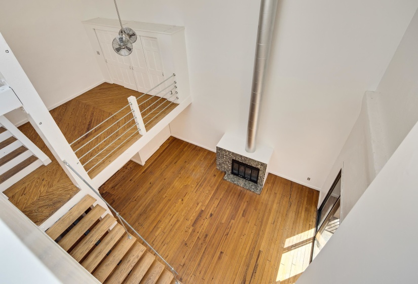 107 FRONT ST, Memphis, Tennessee 38103, 2 Bedrooms Bedrooms, 6 Rooms Rooms,2 BathroomsBathrooms,Residential,For Sale,FRONT,10192038
