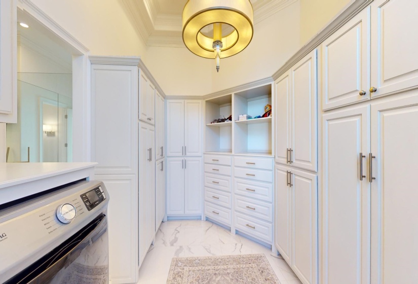 315 ANCHOR BAY PT, Savannah, Tennessee 38372, 5 Bedrooms Bedrooms, 16 Rooms Rooms,4.1 BathroomsBathrooms,Residential,For Sale,ANCHOR BAY,10192323