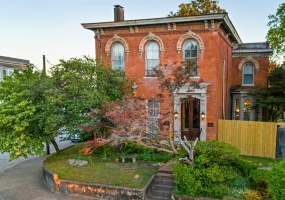 671 JEFFERSON AVE, Memphis, Tennessee 38103, 4 Bedrooms Bedrooms, 13 Rooms Rooms,2.1 BathroomsBathrooms,Residential,For Sale,JEFFERSON,10192387