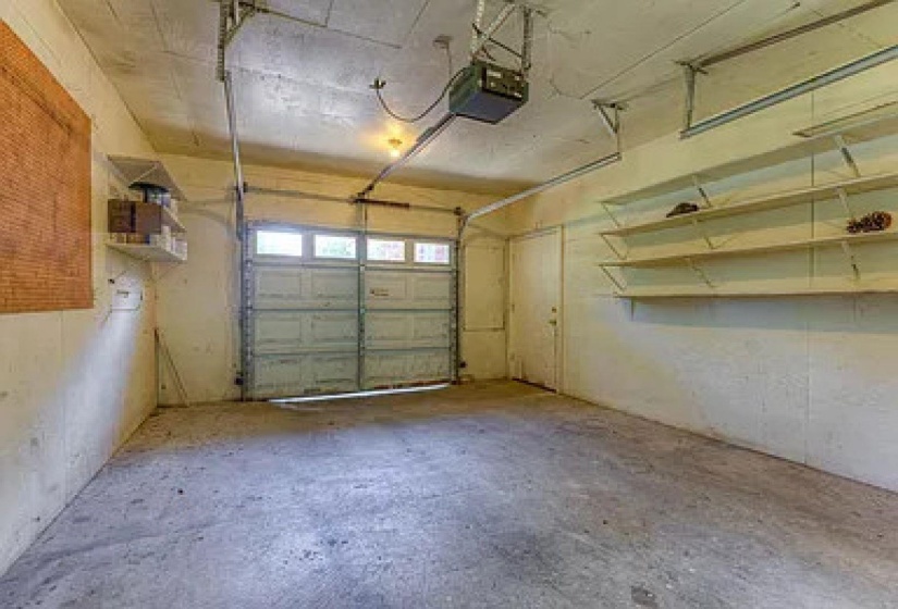 1175 MT MORIAH RD, Memphis, Tennessee 38117, 4 Bedrooms Bedrooms, 7 Rooms Rooms,2 BathroomsBathrooms,Residential,For Sale,MT MORIAH,10192573