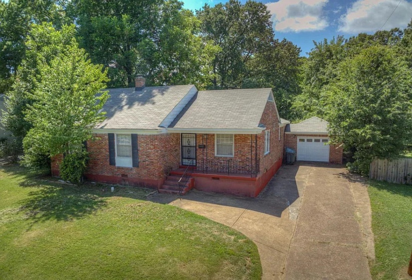 1175 MT MORIAH RD, Memphis, Tennessee 38117, 4 Bedrooms Bedrooms, 7 Rooms Rooms,2 BathroomsBathrooms,Residential,For Sale,MT MORIAH,10192573