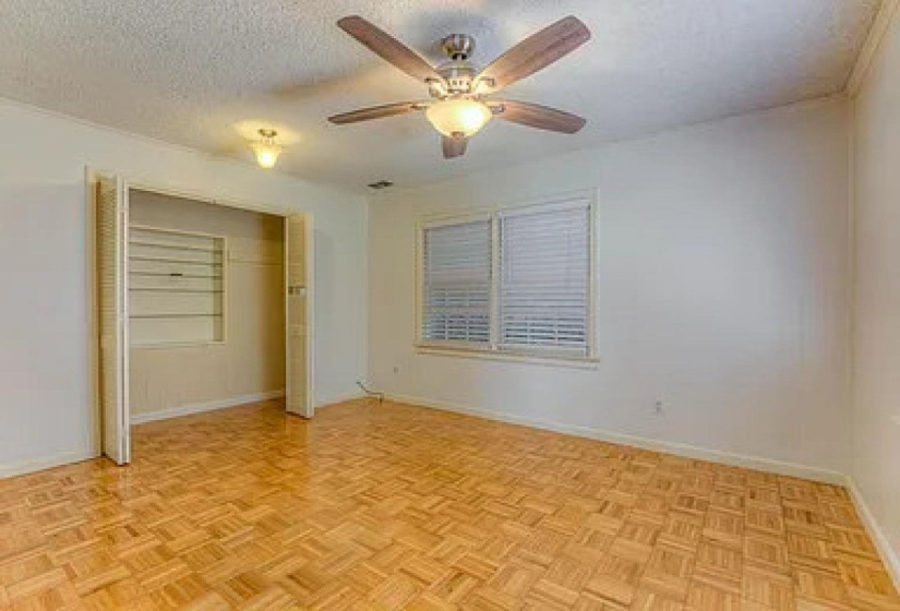 1175 MT MORIAH RD, Memphis, Tennessee 38117, 4 Bedrooms Bedrooms, 7 Rooms Rooms,2 BathroomsBathrooms,Residential,For Sale,MT MORIAH,10192573
