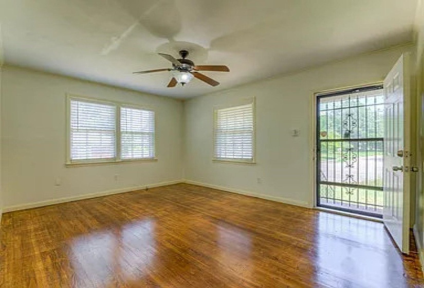 1175 MT MORIAH RD, Memphis, Tennessee 38117, 4 Bedrooms Bedrooms, 7 Rooms Rooms,2 BathroomsBathrooms,Residential,For Sale,MT MORIAH,10192573