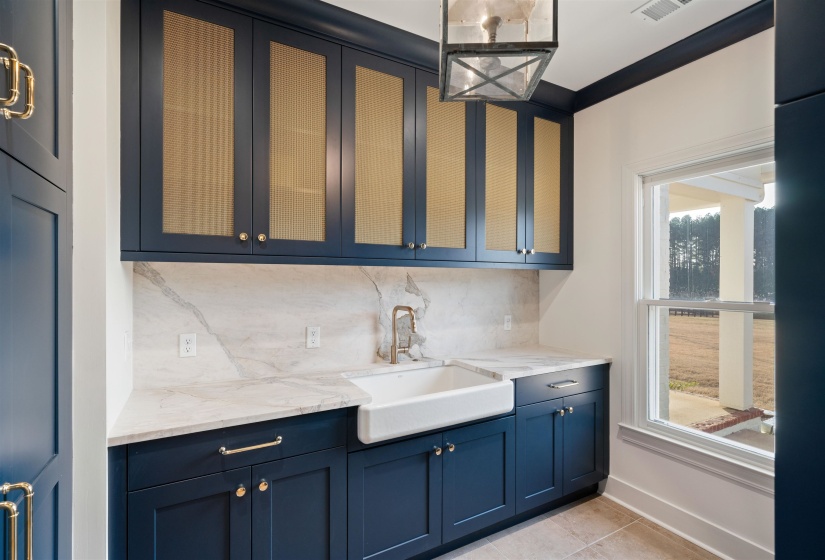 1640 QUINN RD, Collierville, Tennessee 38017, 5 Bedrooms Bedrooms, 11 Rooms Rooms,6.1 BathroomsBathrooms,Residential,For Sale,QUINN,10187125