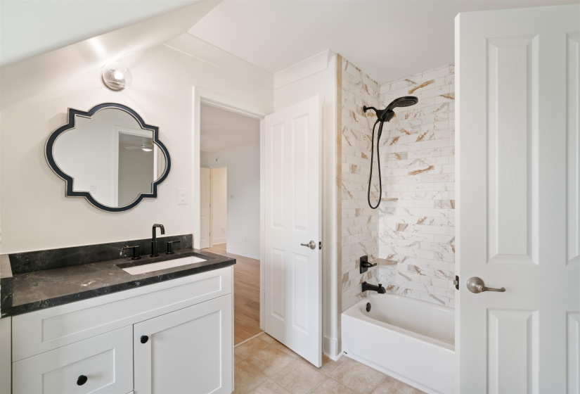 1640 QUINN RD, Collierville, Tennessee 38017, 5 Bedrooms Bedrooms, 11 Rooms Rooms,6.1 BathroomsBathrooms,Residential,For Sale,QUINN,10187125