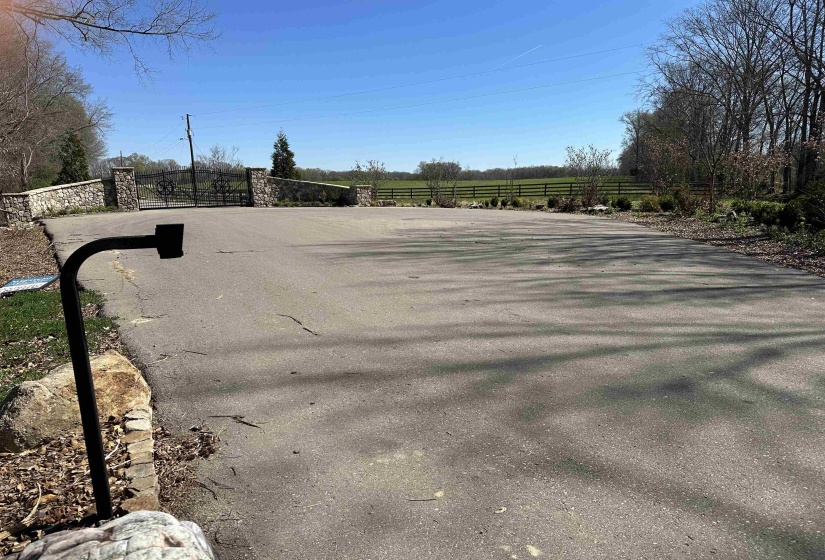 110 CRAVENS RD, Savannah, Tennessee 38372, ,Land,For Sale,CRAVENS,10192868