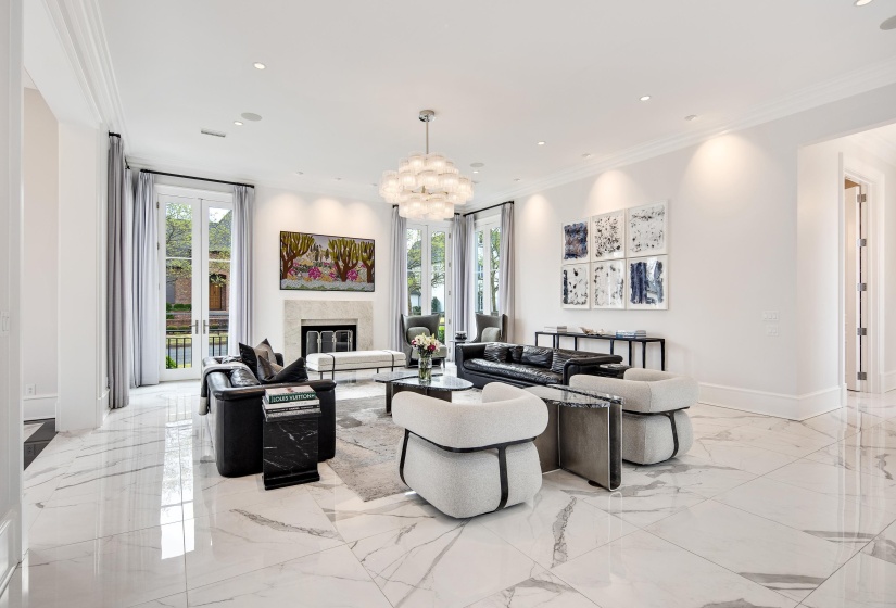 6211 DOVECOTE LN, Memphis, Tennessee 38120, 5 Bedrooms Bedrooms, 12 Rooms Rooms,5.2 BathroomsBathrooms,Residential,For Sale,DOVECOTE,10193152