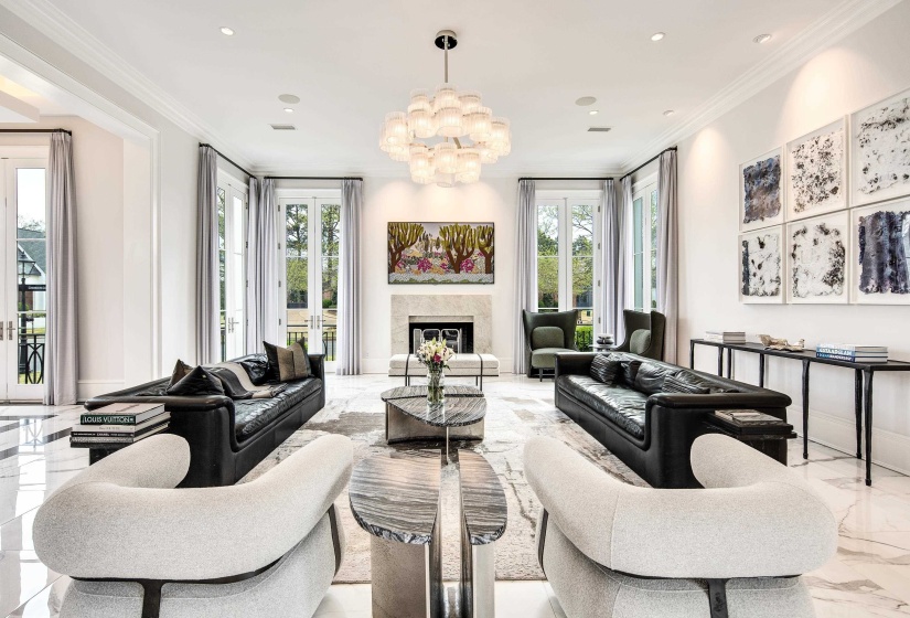 6211 DOVECOTE LN, Memphis, Tennessee 38120, 5 Bedrooms Bedrooms, 12 Rooms Rooms,5.2 BathroomsBathrooms,Residential,For Sale,DOVECOTE,10193152