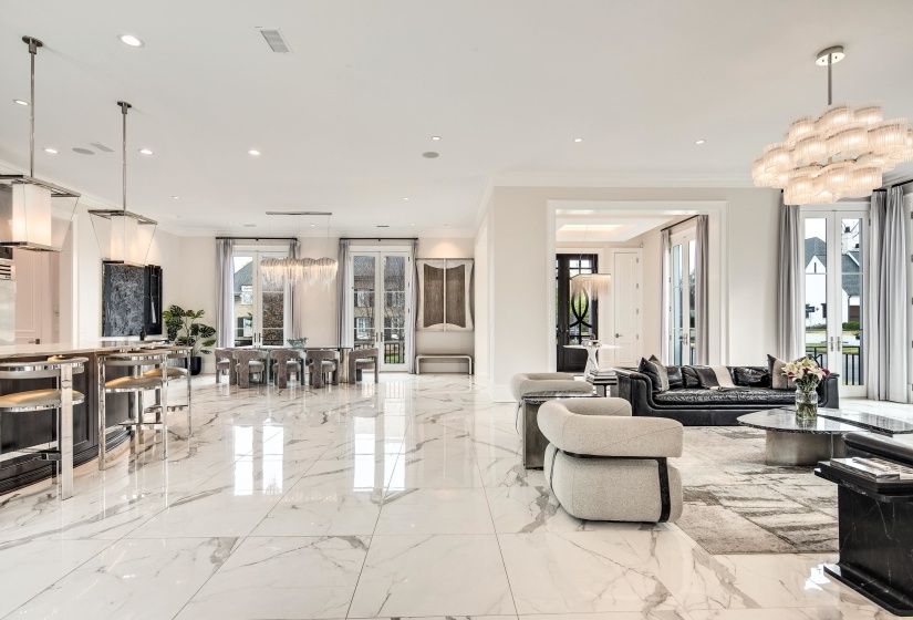 6211 DOVECOTE LN, Memphis, Tennessee 38120, 5 Bedrooms Bedrooms, 12 Rooms Rooms,5.2 BathroomsBathrooms,Residential,For Sale,DOVECOTE,10193152