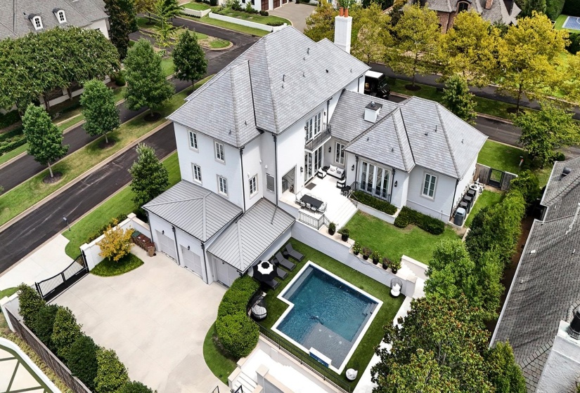 Aerial view featuring a residential view