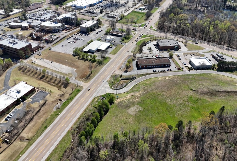 Overlooking Intersection of Singleton Pkwy and Austin Peay Hwy