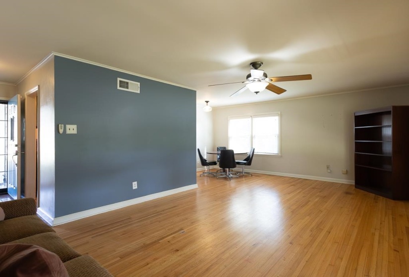 1089 IVY RD, Memphis, Tennessee 38117, 3 Bedrooms Bedrooms, 6 Rooms Rooms,2 BathroomsBathrooms,Residential,For Sale,IVY,10193426