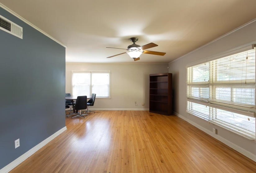 1089 IVY RD, Memphis, Tennessee 38117, 3 Bedrooms Bedrooms, 6 Rooms Rooms,2 BathroomsBathrooms,Residential,For Sale,IVY,10193426