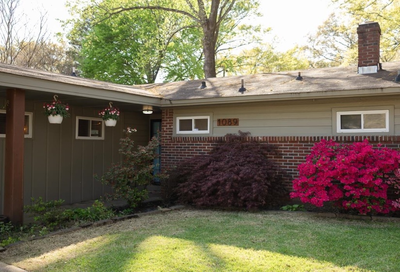 1089 IVY RD, Memphis, Tennessee 38117, 3 Bedrooms Bedrooms, 6 Rooms Rooms,2 BathroomsBathrooms,Residential,For Sale,IVY,10193426