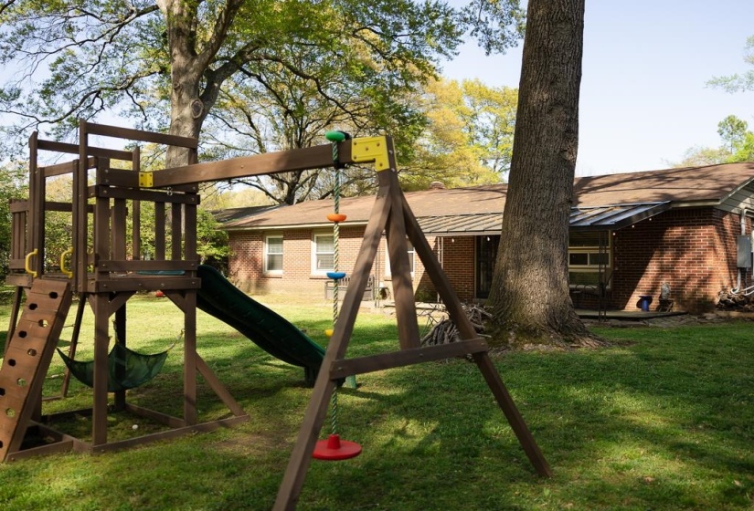 1089 IVY RD, Memphis, Tennessee 38117, 3 Bedrooms Bedrooms, 6 Rooms Rooms,2 BathroomsBathrooms,Residential,For Sale,IVY,10193426