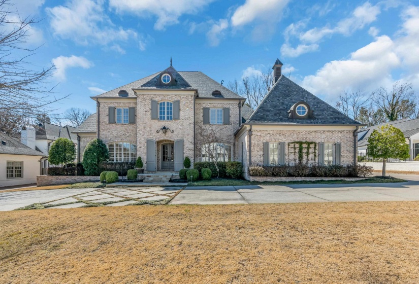 9125 BELLE FLEURS CV, Germantown, Tennessee 38139, 5 Bedrooms Bedrooms, 12 Rooms Rooms,4.2 BathroomsBathrooms,Residential,For Sale,BELLE FLEURS,10193659