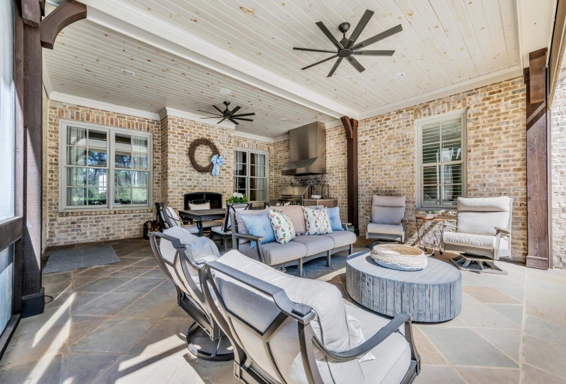 9125 BELLE FLEURS CV, Germantown, Tennessee 38139, 5 Bedrooms Bedrooms, 12 Rooms Rooms,4.2 BathroomsBathrooms,Residential,For Sale,BELLE FLEURS,10193659