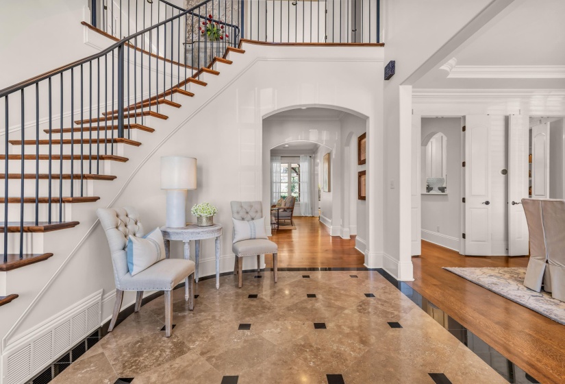 9125 BELLE FLEURS CV, Germantown, Tennessee 38139, 5 Bedrooms Bedrooms, 12 Rooms Rooms,4.2 BathroomsBathrooms,Residential,For Sale,BELLE FLEURS,10193659