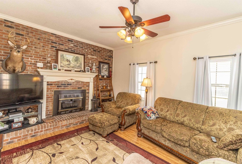 142 TREECE ST, Selmer, Tennessee 38375, 3 Bedrooms Bedrooms, 11 Rooms Rooms,3 BathroomsBathrooms,Residential,For Sale,TREECE,10193709