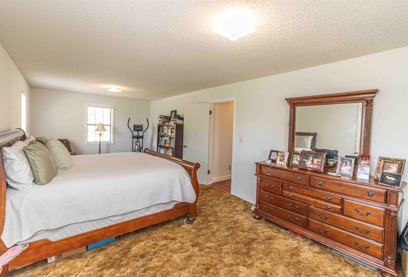 142 TREECE ST, Selmer, Tennessee 38375, 3 Bedrooms Bedrooms, 11 Rooms Rooms,3 BathroomsBathrooms,Residential,For Sale,TREECE,10193709