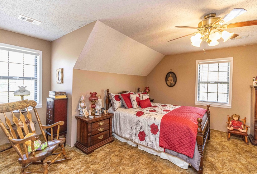 142 TREECE ST, Selmer, Tennessee 38375, 3 Bedrooms Bedrooms, 11 Rooms Rooms,3 BathroomsBathrooms,Residential,For Sale,TREECE,10193709