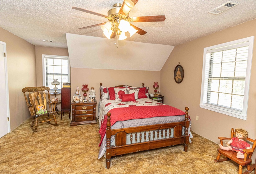 142 TREECE ST, Selmer, Tennessee 38375, 3 Bedrooms Bedrooms, 11 Rooms Rooms,3 BathroomsBathrooms,Residential,For Sale,TREECE,10193709