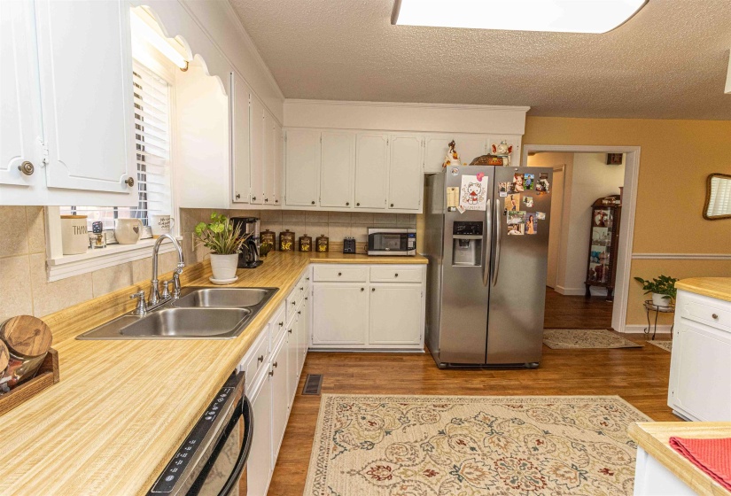 142 TREECE ST, Selmer, Tennessee 38375, 3 Bedrooms Bedrooms, 11 Rooms Rooms,3 BathroomsBathrooms,Residential,For Sale,TREECE,10193709