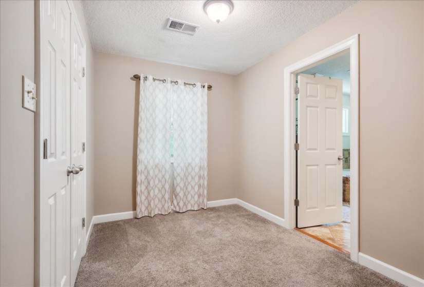 9280 ELLEN DAVIES DR, Bartlett, Tennessee 38133, 6 Bedrooms Bedrooms, 12 Rooms Rooms,5.1 BathroomsBathrooms,Residential,For Sale,ELLEN DAVIES,10193757