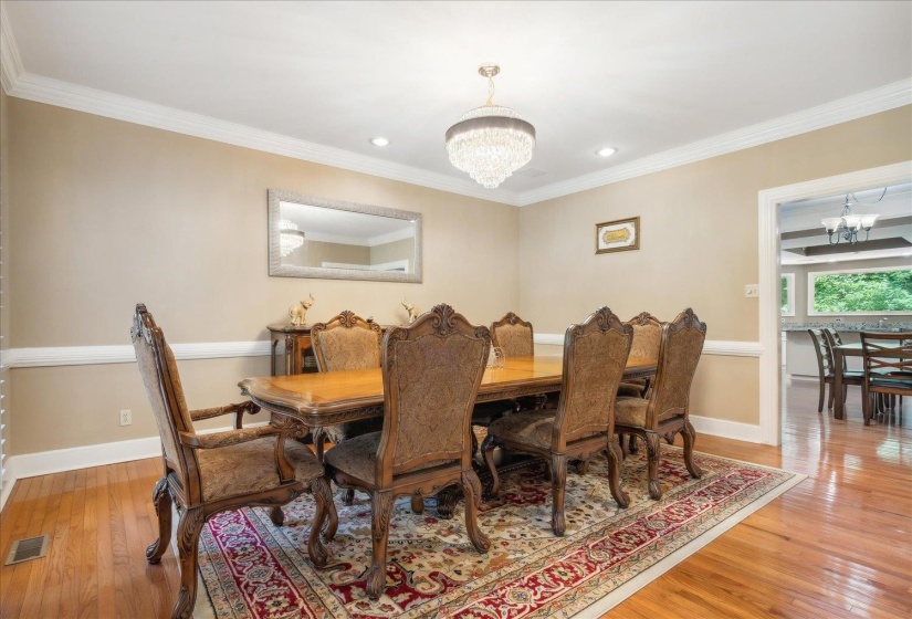 9280 ELLEN DAVIES DR, Bartlett, Tennessee 38133, 6 Bedrooms Bedrooms, 12 Rooms Rooms,5.1 BathroomsBathrooms,Residential,For Sale,ELLEN DAVIES,10193757