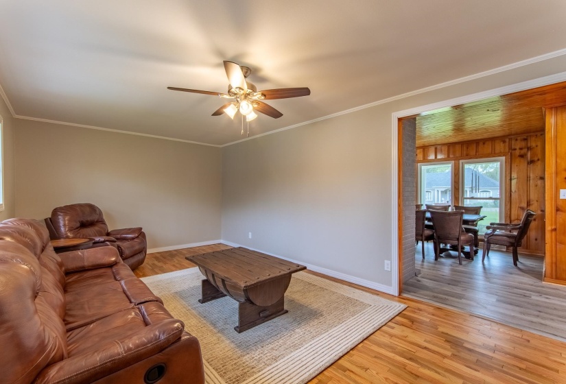 370 BOWEN DR, Savannah, Tennessee 38372, 3 Bedrooms Bedrooms, 9 Rooms Rooms,3 BathroomsBathrooms,Residential,For Sale,BOWEN,10193853