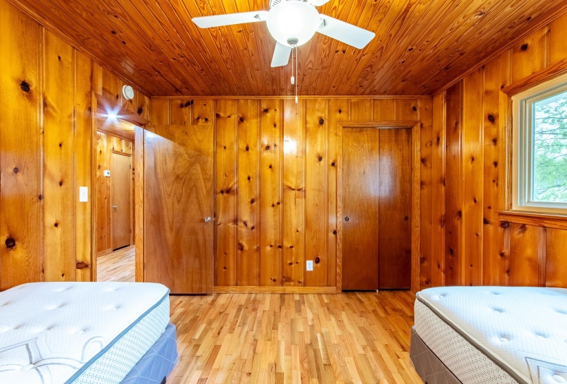 370 BOWEN DR, Savannah, Tennessee 38372, 3 Bedrooms Bedrooms, 9 Rooms Rooms,3 BathroomsBathrooms,Residential,For Sale,BOWEN,10193853