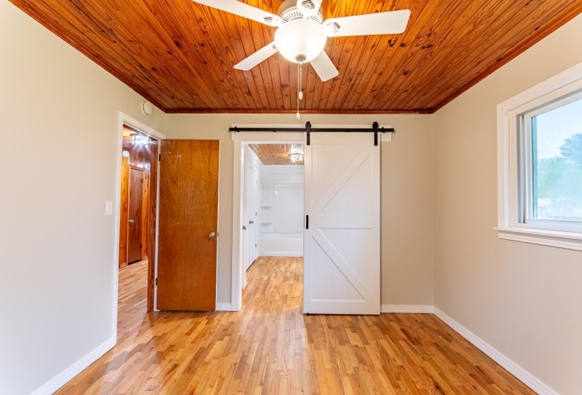 370 BOWEN DR, Savannah, Tennessee 38372, 3 Bedrooms Bedrooms, 9 Rooms Rooms,3 BathroomsBathrooms,Residential,For Sale,BOWEN,10193853