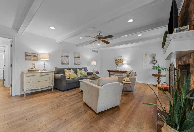 2264 FOREST GROVE CV, Memphis, Tennessee 38119, 5 Bedrooms Bedrooms, 9 Rooms Rooms,3.1 BathroomsBathrooms,Residential,For Sale,FOREST GROVE,10193862