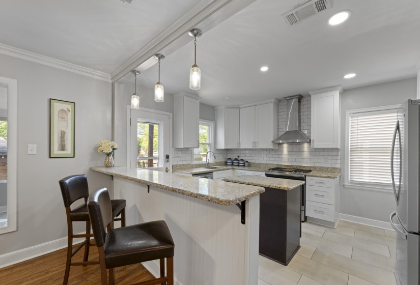 3539 CHARLESWOOD AVE, Memphis, Tennessee 38122, 3 Bedrooms Bedrooms, 7 Rooms Rooms,2 BathroomsBathrooms,Residential,For Sale,CHARLESWOOD,10193909