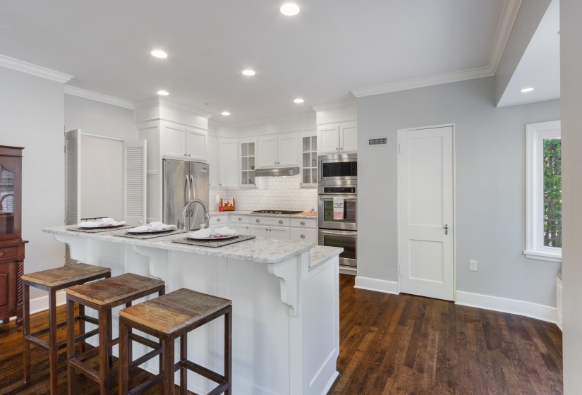 155 ROSE RD, Memphis, Tennessee 38117, 4 Bedrooms Bedrooms, 10 Rooms Rooms,3 BathroomsBathrooms,Residential,For Sale,ROSE,10193950