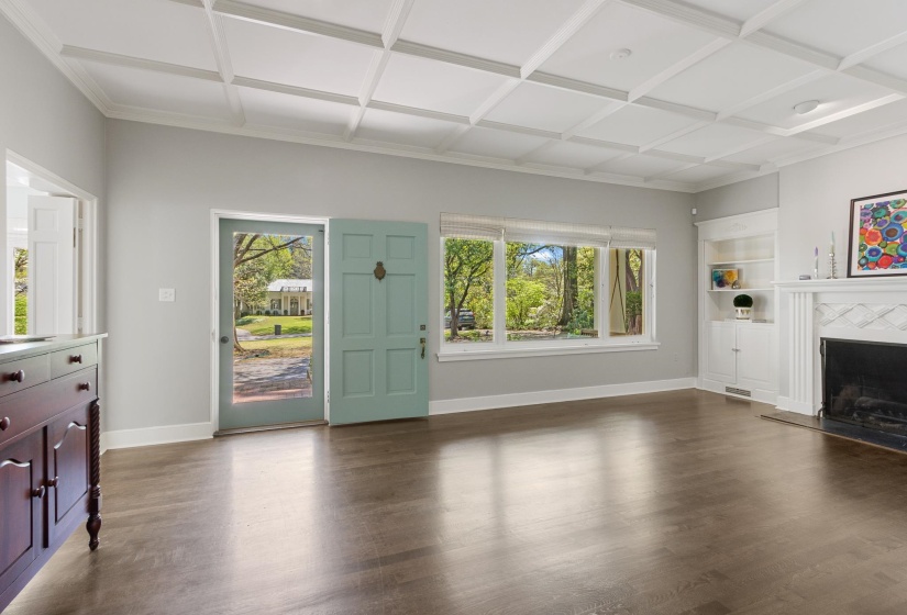 155 ROSE RD, Memphis, Tennessee 38117, 4 Bedrooms Bedrooms, 10 Rooms Rooms,3 BathroomsBathrooms,Residential,For Sale,ROSE,10193950