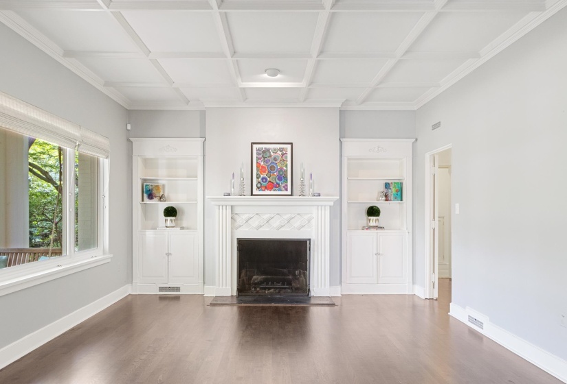 155 ROSE RD, Memphis, Tennessee 38117, 4 Bedrooms Bedrooms, 10 Rooms Rooms,3 BathroomsBathrooms,Residential,For Sale,ROSE,10193950