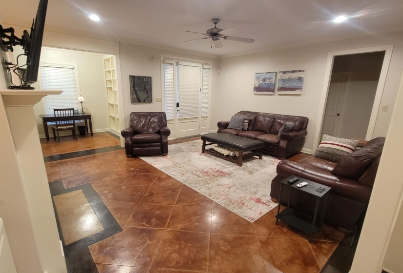 749 ECHLES CT, Memphis, Tennessee 38111, 5 Bedrooms Bedrooms, 8 Rooms Rooms,3 BathroomsBathrooms,Residential,For Sale,ECHLES,10193989