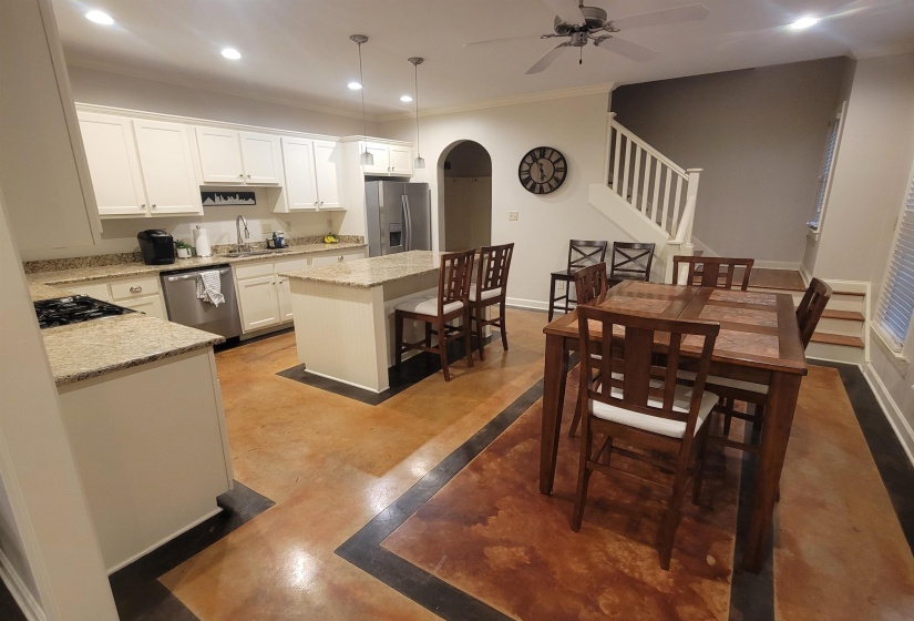 749 ECHLES CT, Memphis, Tennessee 38111, 5 Bedrooms Bedrooms, 8 Rooms Rooms,3 BathroomsBathrooms,Residential,For Sale,ECHLES,10193989