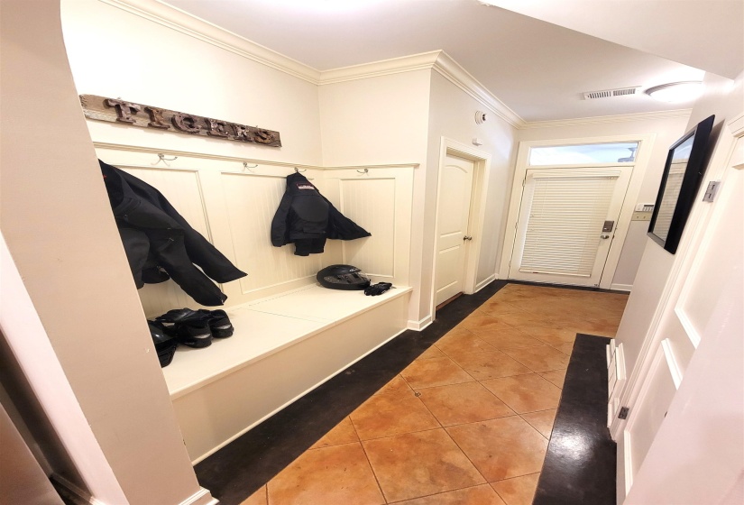 749 ECHLES CT, Memphis, Tennessee 38111, 5 Bedrooms Bedrooms, 8 Rooms Rooms,3 BathroomsBathrooms,Residential,For Sale,ECHLES,10193989