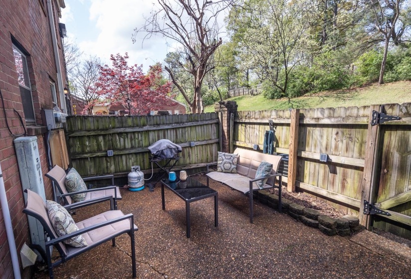 5718 QUINCE RD, Memphis, Tennessee 38119, 2 Bedrooms Bedrooms, 5 Rooms Rooms,1.1 BathroomsBathrooms,Residential,For Sale,QUINCE,10193995