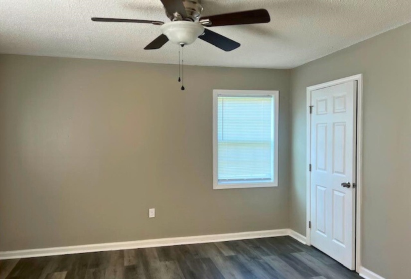 4710 HILLBROOK RD, Memphis, Tennessee 38109, 4 Bedrooms Bedrooms, 6 Rooms Rooms,2 BathroomsBathrooms,Residential,For Sale,HILLBROOK,10194066